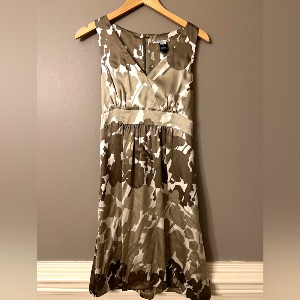 Mac & Jac Earthy Y2K Abstract Pattern 100% Silk Dress with Belt Accent - Size 8